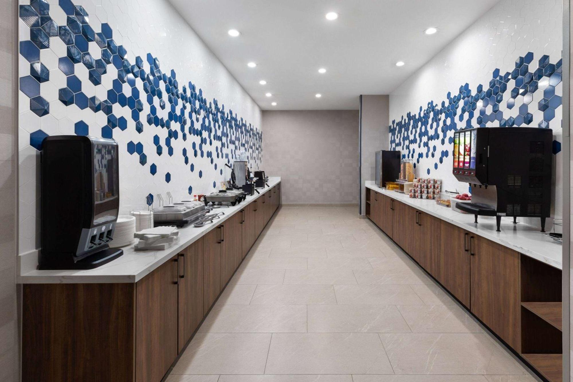 La Quinta Inn & Suites By Wyndham San Antonio At The Rim Eksteriør bilde