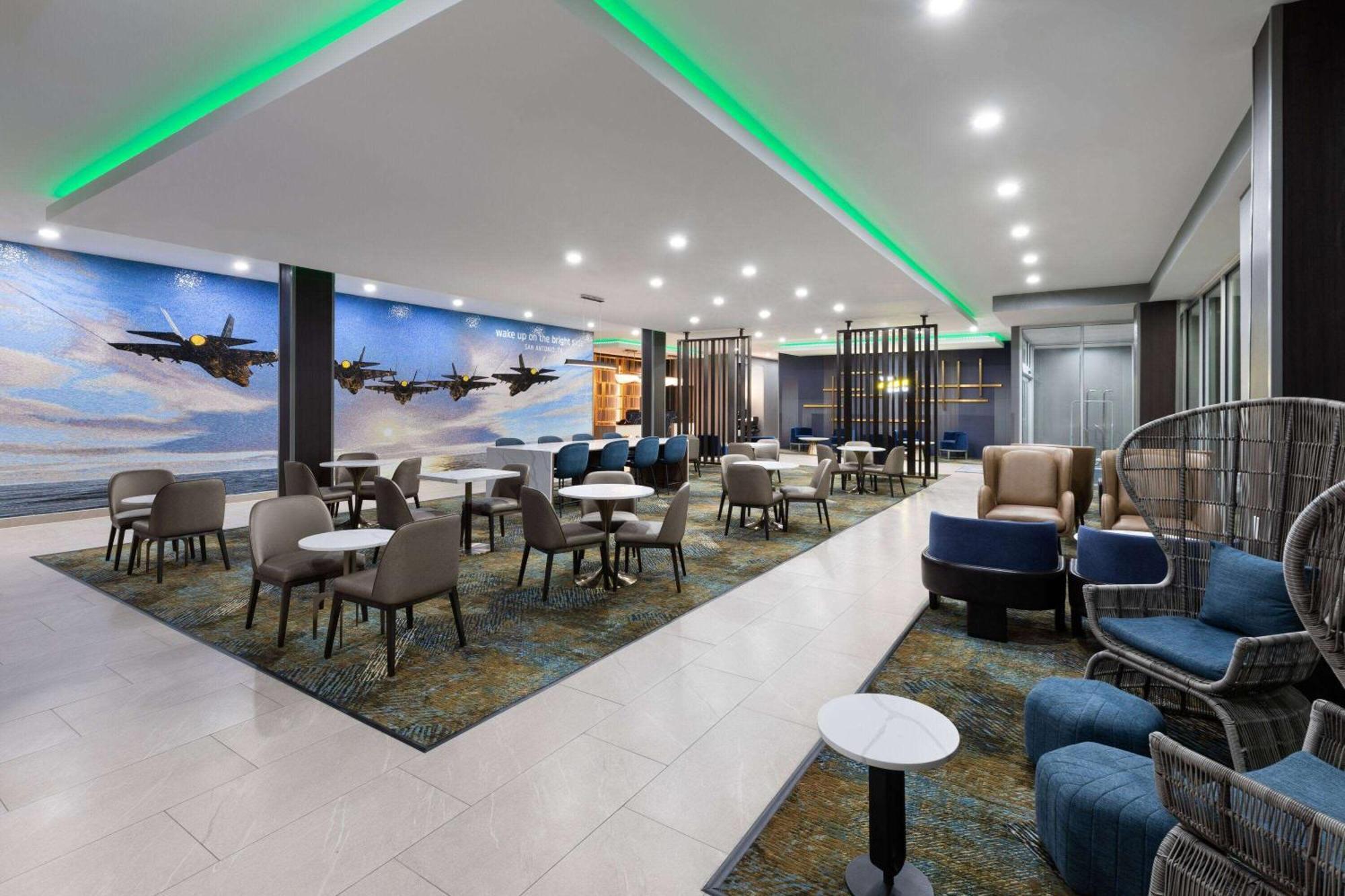 La Quinta Inn & Suites By Wyndham San Antonio At The Rim Eksteriør bilde